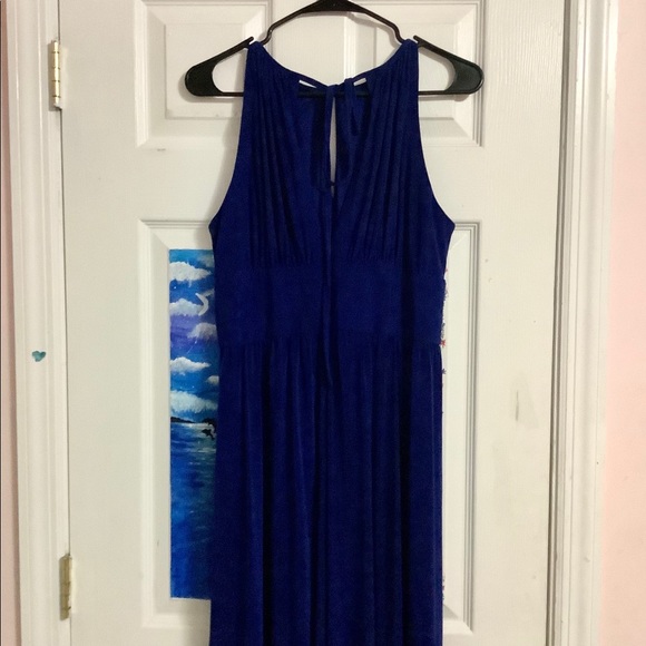 Formal dress - Picture 2 of 3